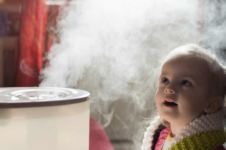 शिशु के सर्दी और जुकाम में ह्यूमिडफायर (humidifier) बहुत काम आता है